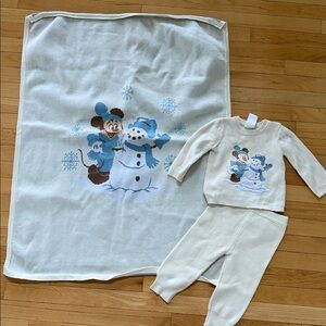 Disney Mickey winter snowy sweater and pants set with blanket 12-18m